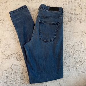 Aritzia The Castings Slouchy Skinny Jean Size 28